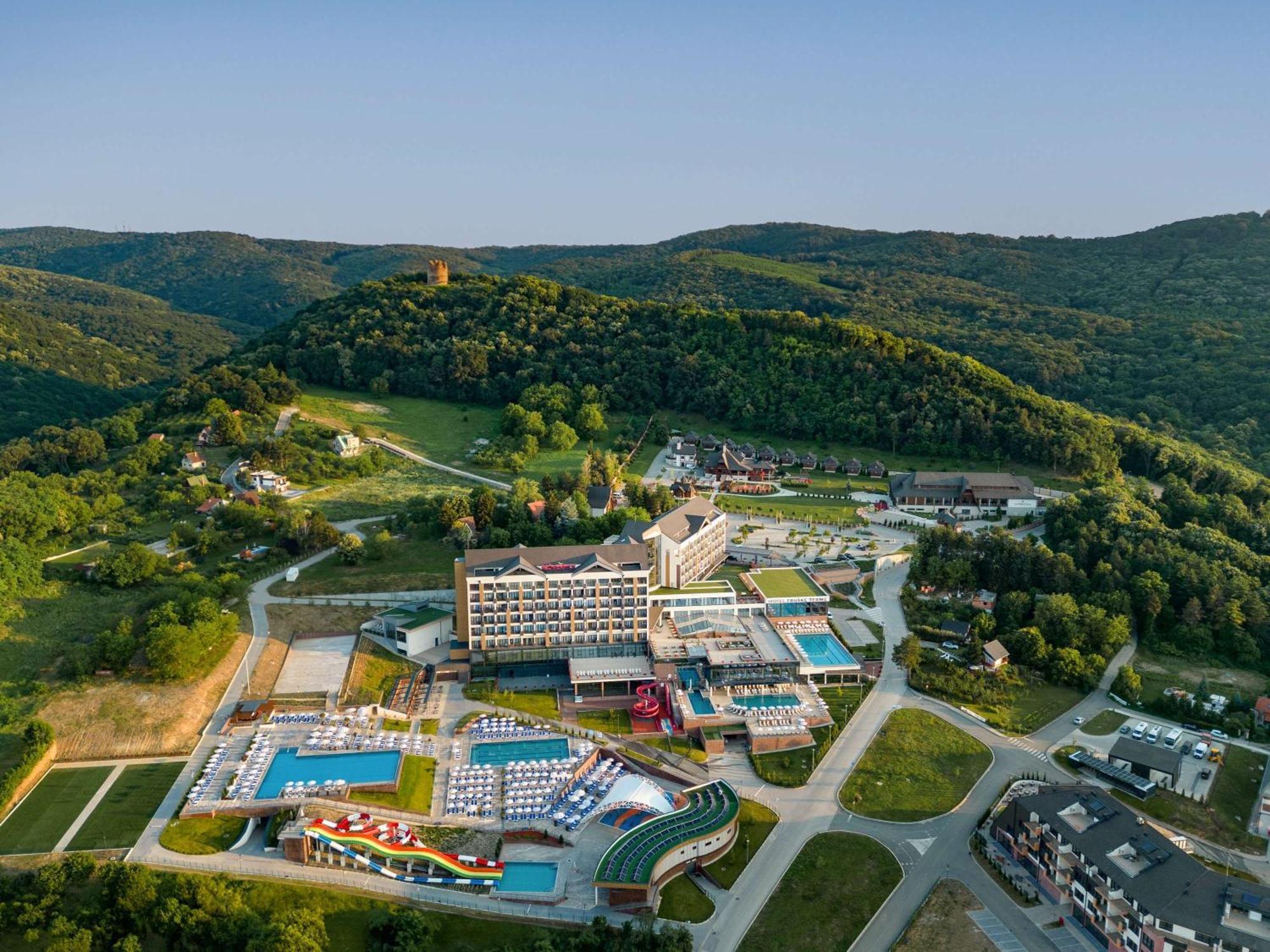 Movenpick Resort And Spa Fruske Terme ヴルドニーク エクステリア 写真